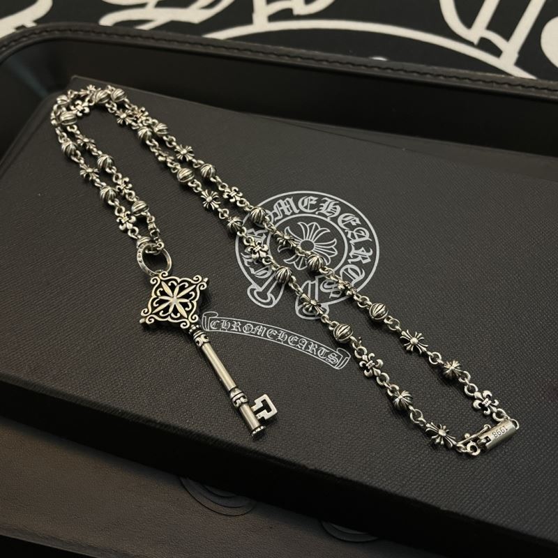 Ch*0me He**ts necklaces